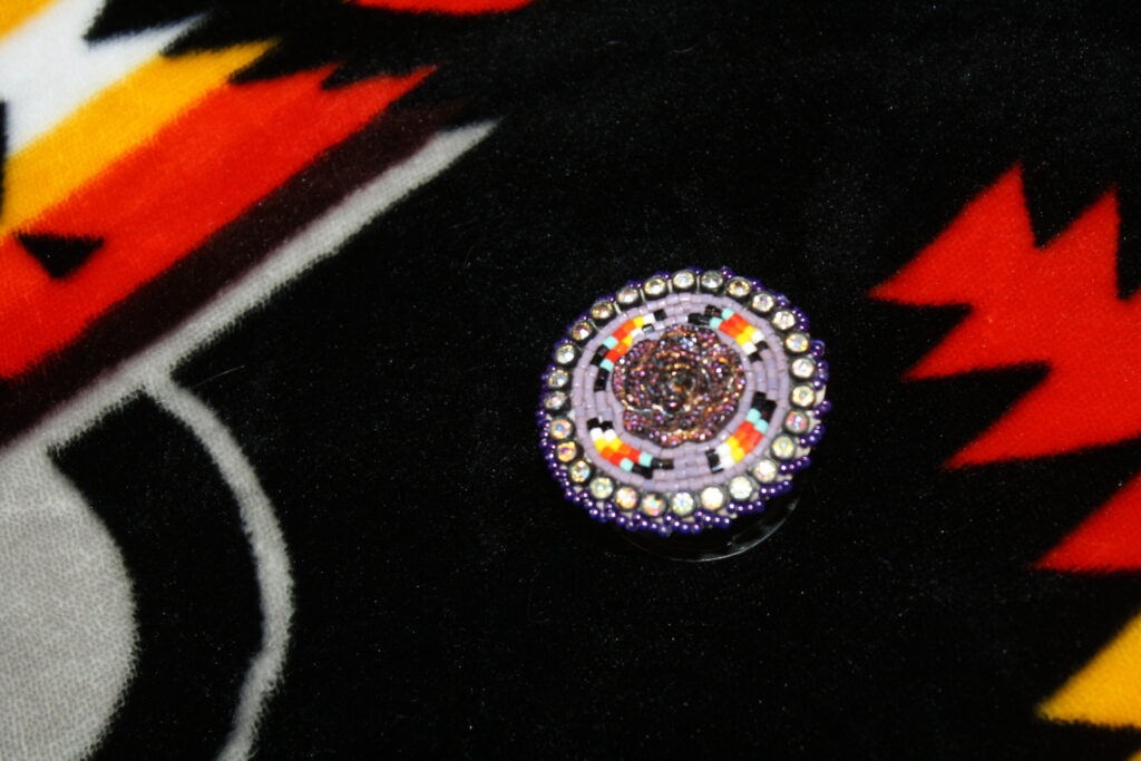 How to bead a popsocket for your phone using Native flat stitch beading