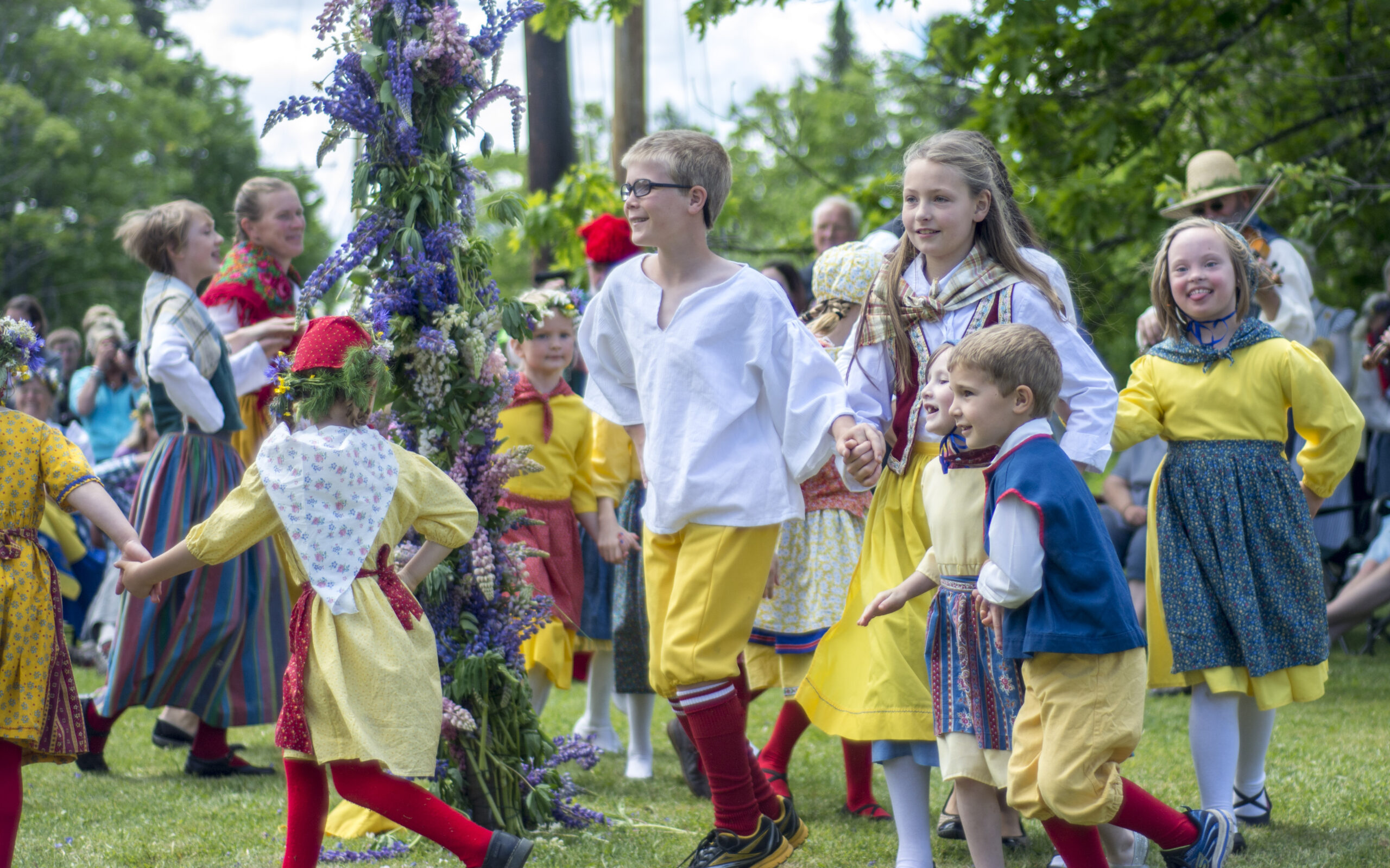 Hundreds Relive Swedish Tradition During The Midsommar Festival The County