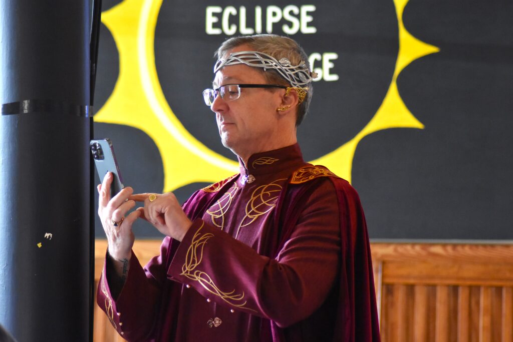 Middle Earth cosplay on tap for northern Maine’s Comicon