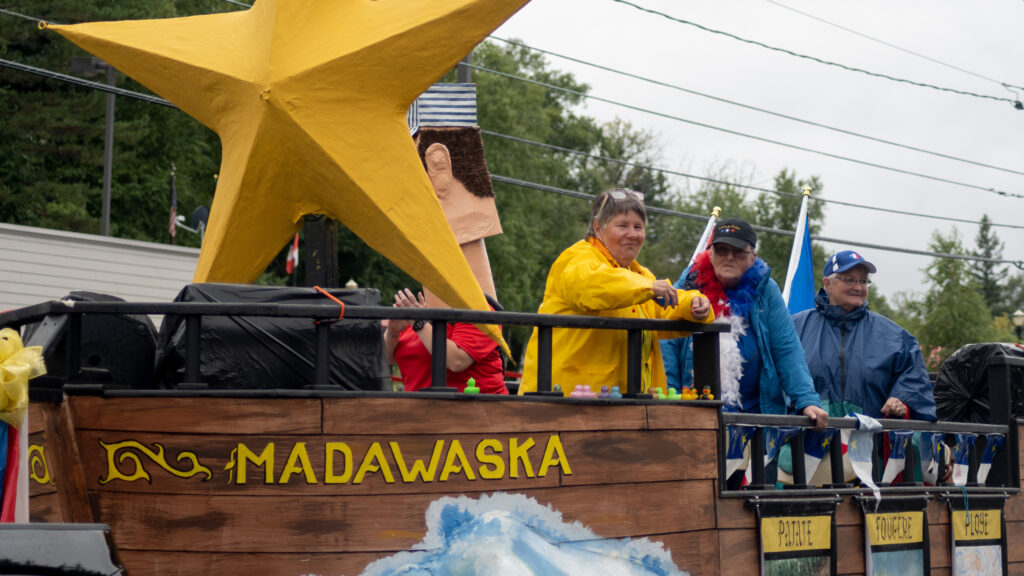 Acadian Festival to feature new 20-foot tall star sculpture - The County