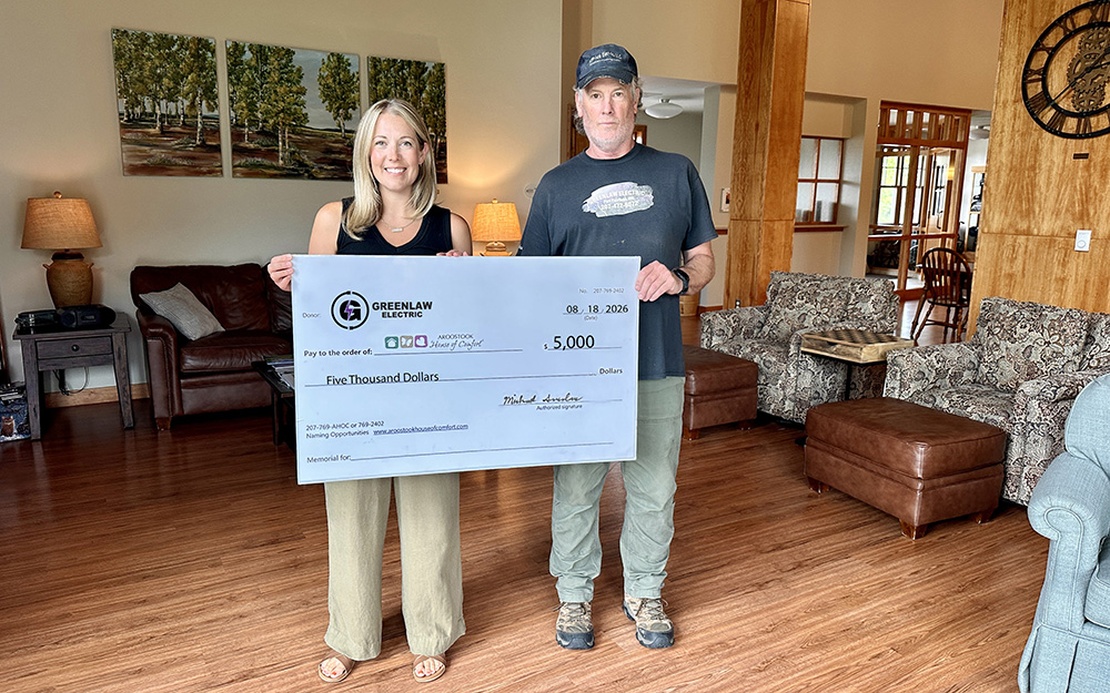 Greenlaw Electric presents $5,000 sponsorship for Walk for Hospice